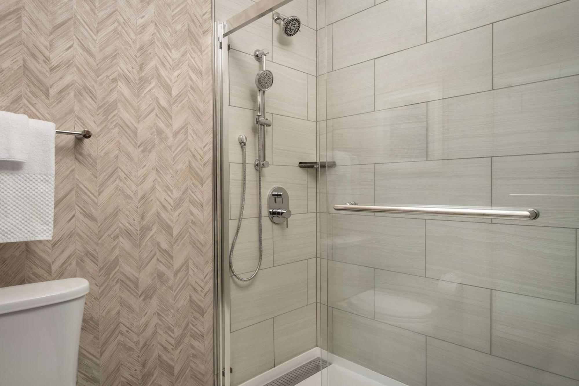 Doubletree By Hilton North Salem Hotel Bagian luar foto